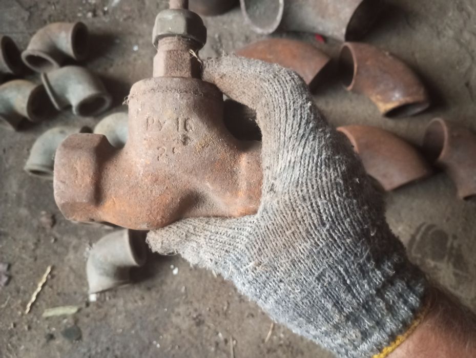 Продам фитинги (колена) для труб