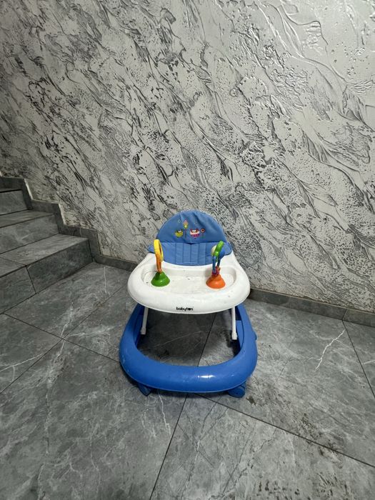 Продам ходунки для детей