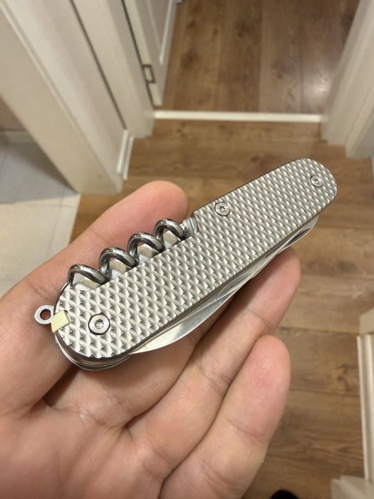 Victorinox mod - титаниеви дръжки