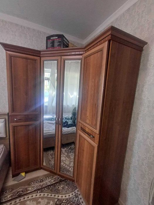 Угловой шкаф продается