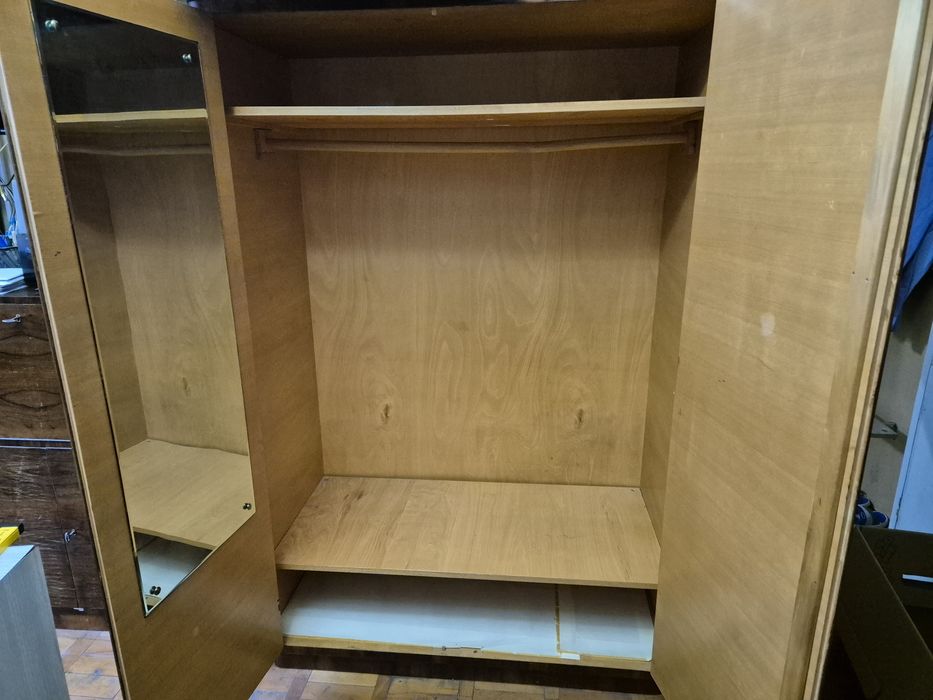 Set doua dulapuri lemn masiv