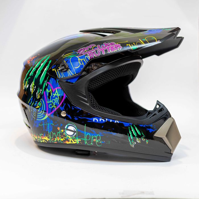 Каска подходяща за мотокрос , планински велосипед , ел. тротинетка