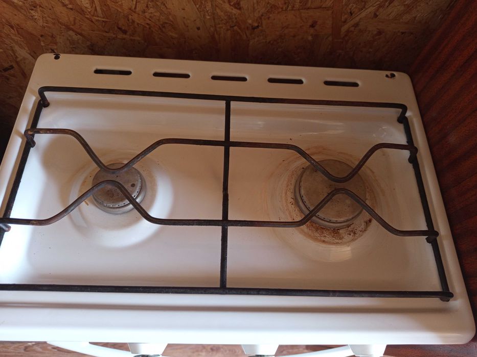 Продам газовую плиту