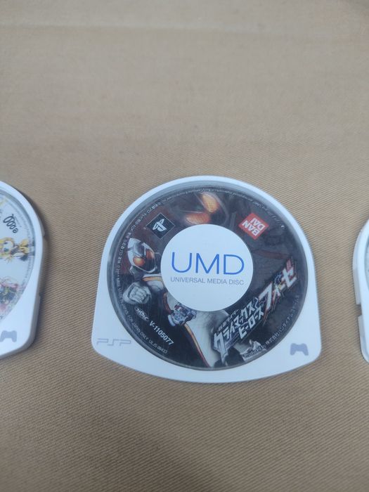 Диски PlayStation Portable (PSP).