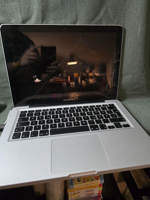 MacBook Pro 2011 за части 13 inch