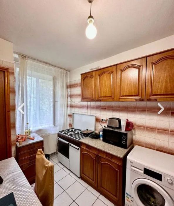 Proprietar închiriez apartament 3 camere decomandate zona Cireșica