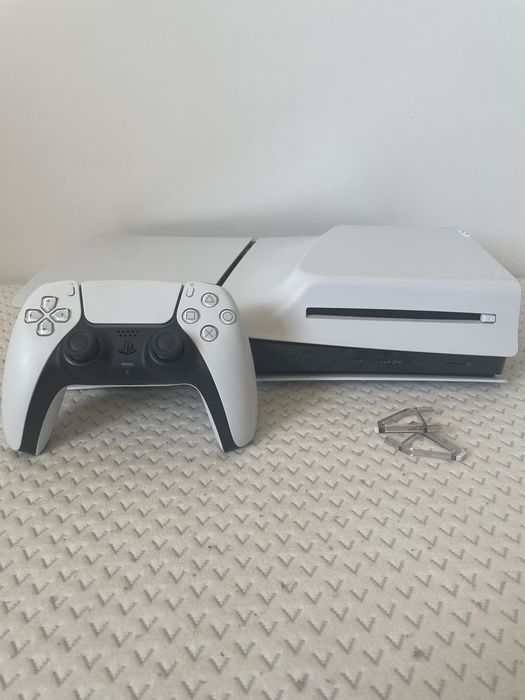 Playstation 5 slim editie cu disk 1 TB