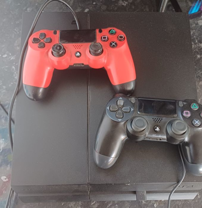 Продам Ps4  с играми