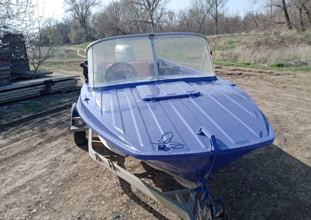Продаётся Казанка 5м4 с мотором Honda 40