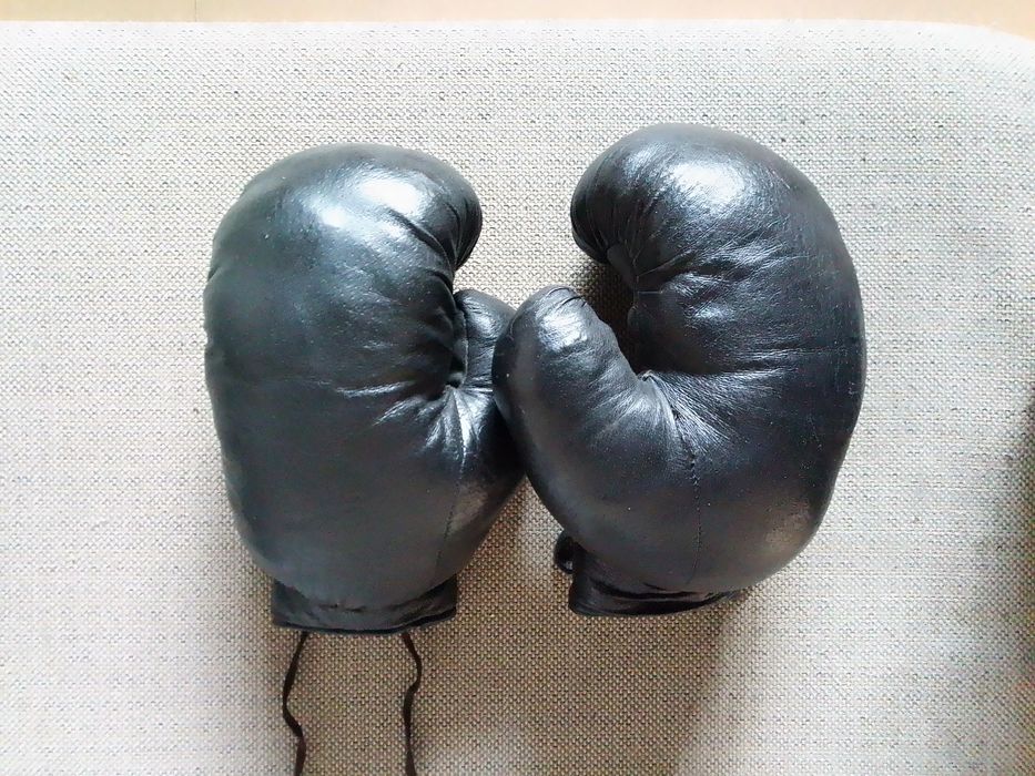 Продам боксерские перчатки СССР