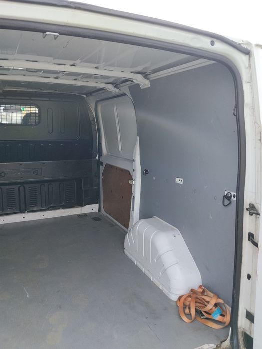 Vând Ford transit