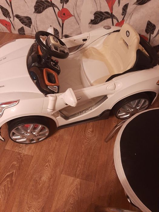 Електрическа кола