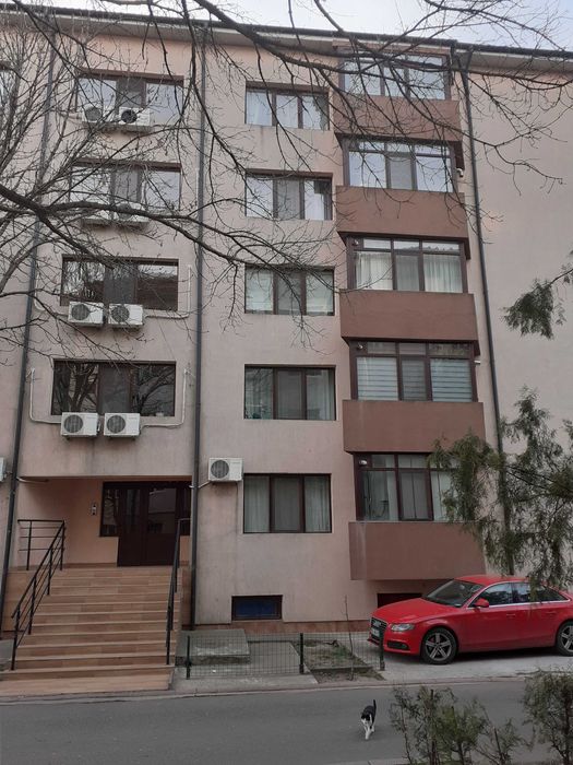 Apartament de inchiriat ,3cam cu loc parcare proprietate