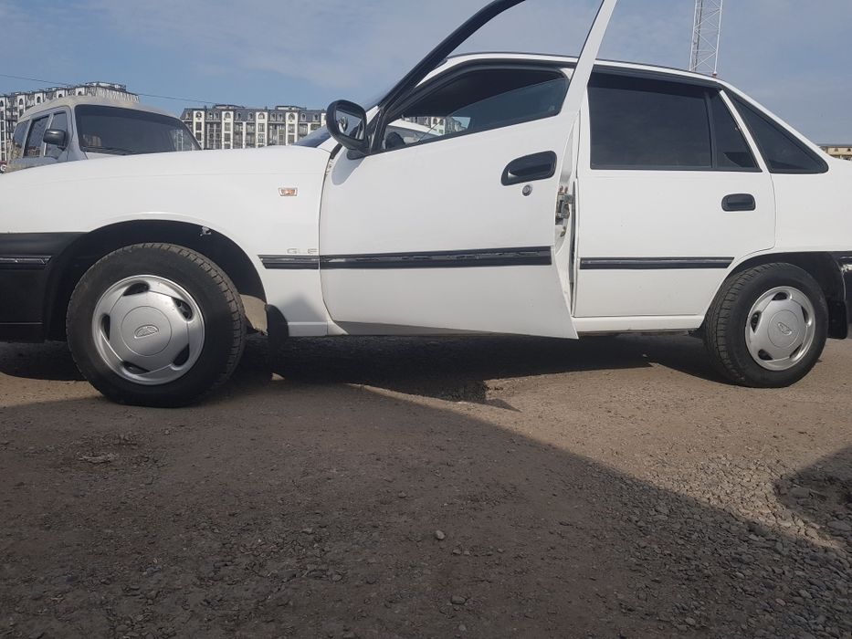 Nexia 1 srochni sotiladi 2002 yil  holati yaxwi