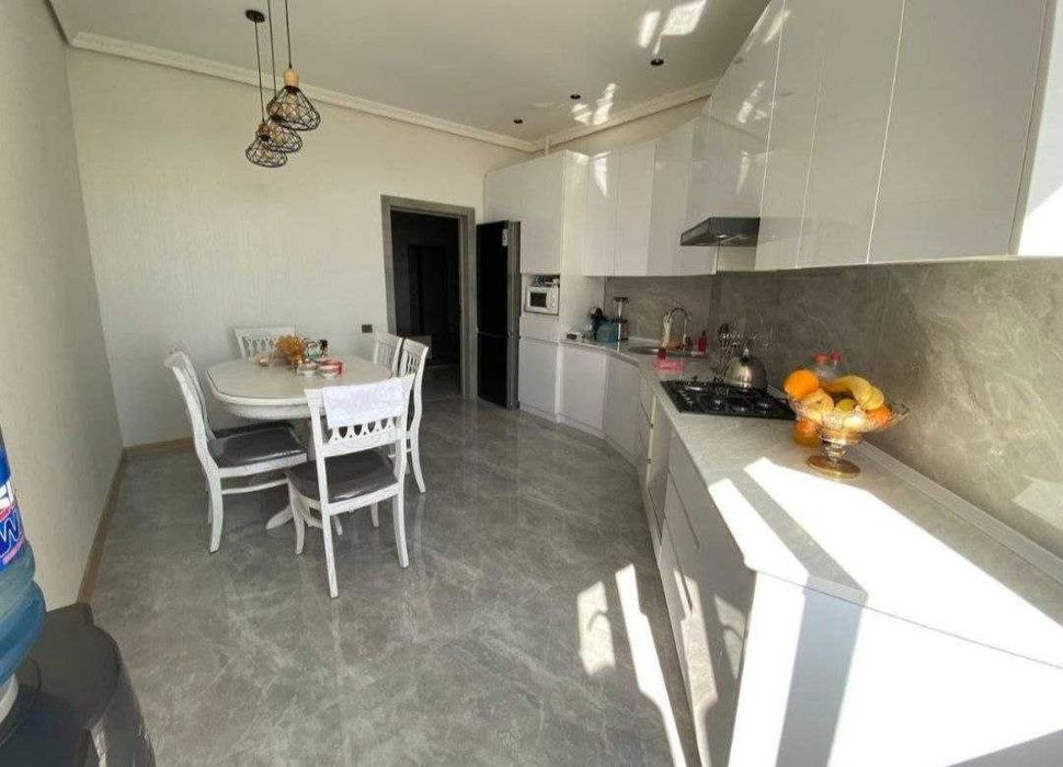 Продается квартира 5 комнатная. 120 м2  5/8/9 Ибн Сино Stroymart