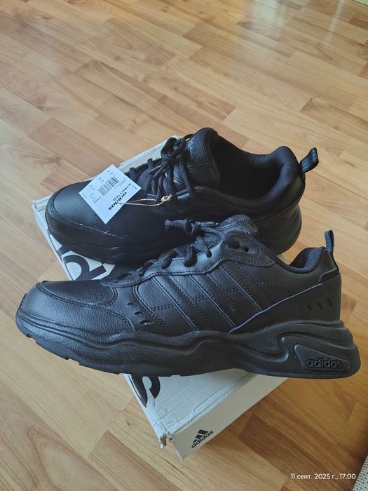 Кроссовки Adidas (Германия),чистая кожа,оригинал,новые,р-ры 41 и 43