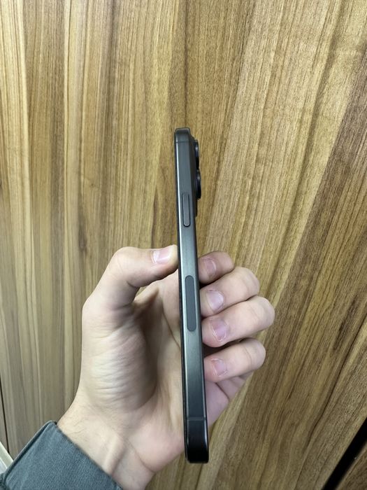 Iphone 15 pro max black 256 gb 85% e-sim