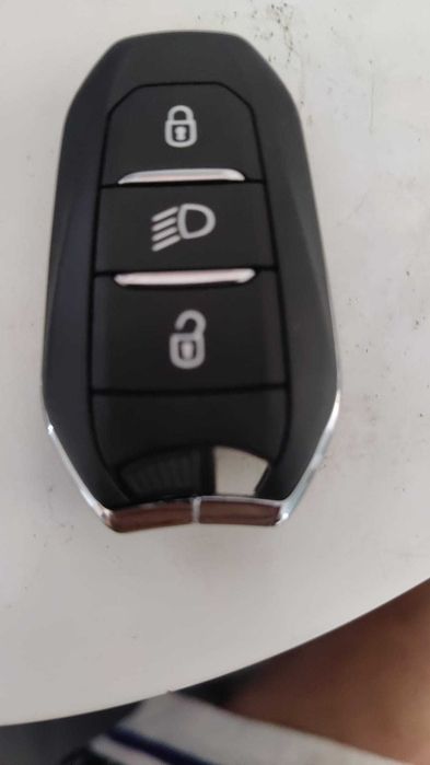 Cheie auto noua cu chip Peugeot sau Opel dupa 2019-