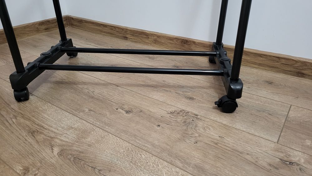 Stendere (10 buc) (suport pentru umerase) pentru haine.