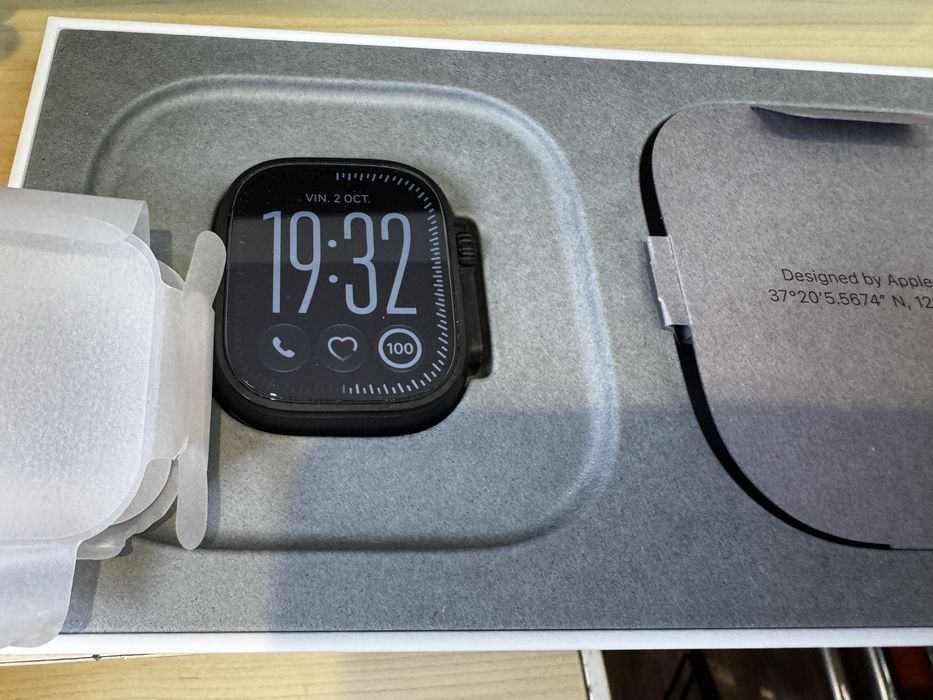 Apple Watch Ultra 3, GPS + Cellular, 49mm, Black Titanium Case, Black Ocean Band