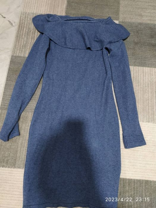 Рокля с дълъг ръкав