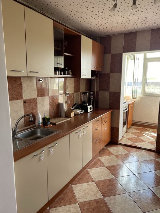 Inchiriez apartament 3 camere Fizicienilor - Sect 3