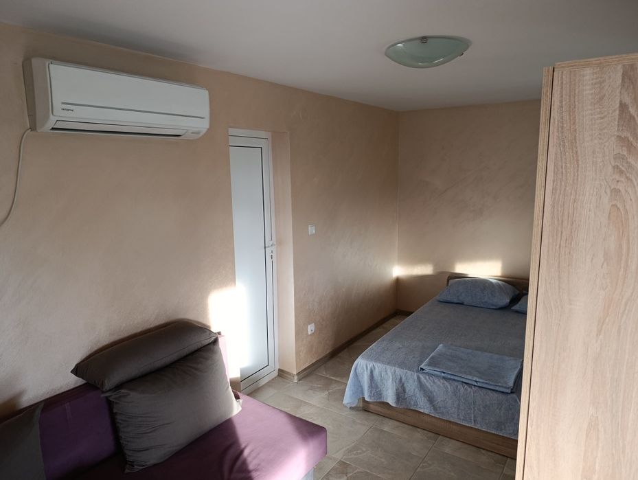 Гърция скала Авдирон на 200м от плажа бунгало със 3 спални 2 бани.