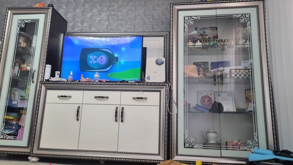 Продам гарнитур в гостиную