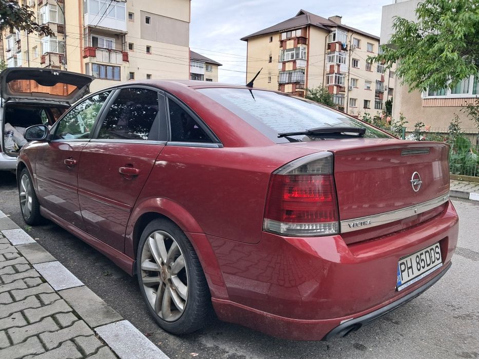 Vectra  , G T S  ,Anul Fabricației 2006,Motorizare  1,9 CDTI