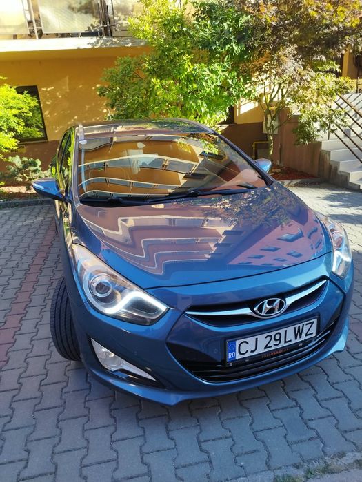 Vând Hyundai i40