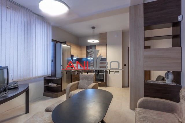 Продава се Къща в к.к. Златни пясъци - 390 кв.м за 483 €/кв.м - Снимка #4