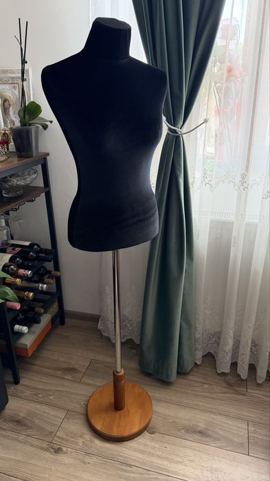Manechin/bust femeie pentru inchiriat