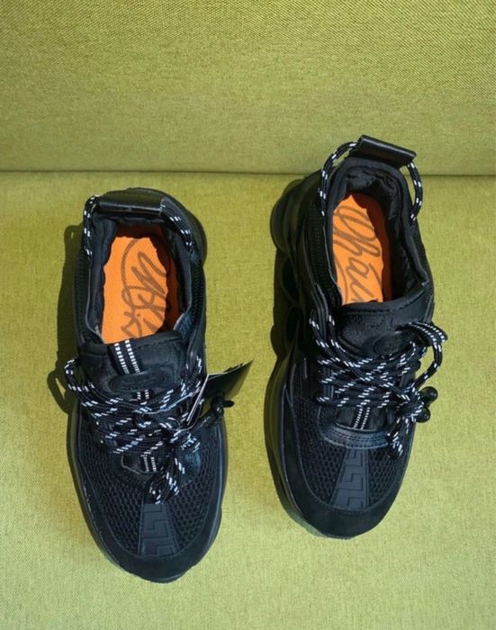 Versace chain reaction