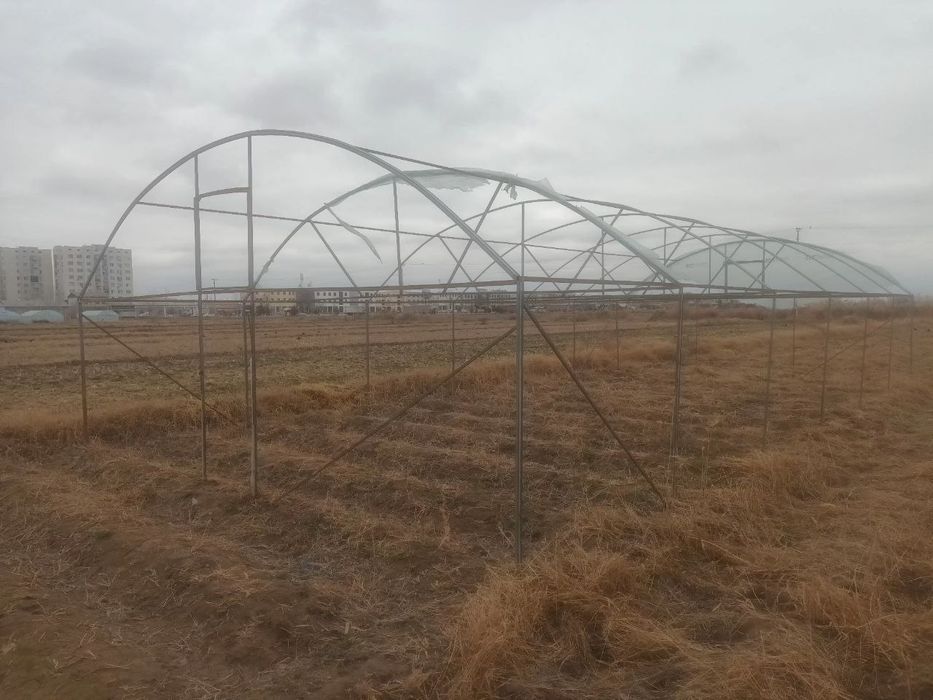 Парник  сотилади