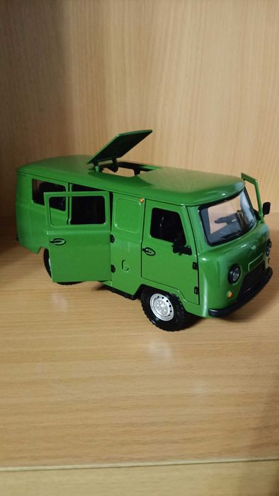 Модель машины Мерседес