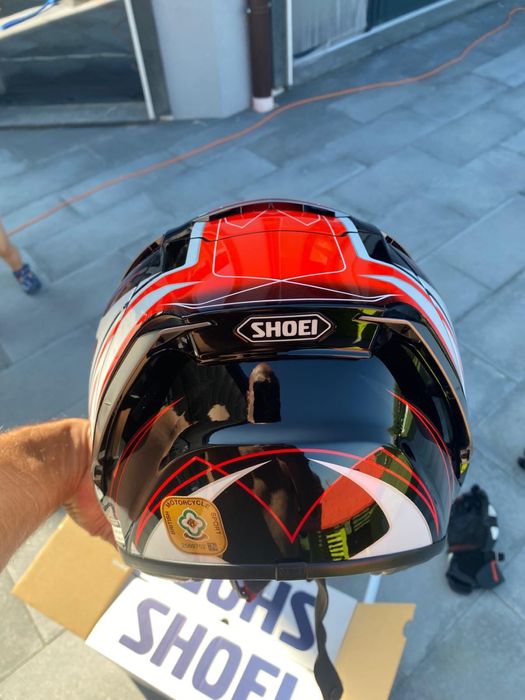 Каска в перфвктно състояние с фотохроматичвн визьор