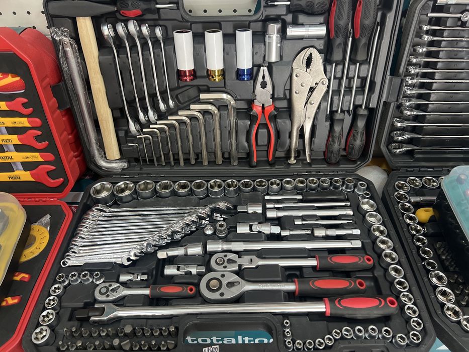 Набор инструментов. Ключ набор/набор ключей