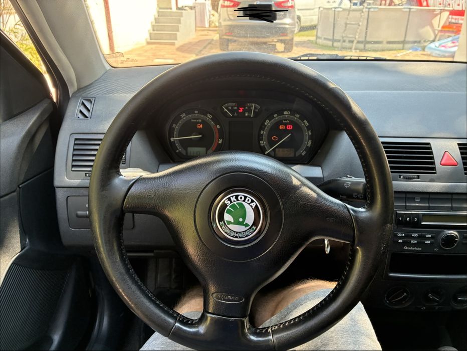 Skoda Fabia 1 | 1.4 benzina 16v | An 2006 | 318.000 km |