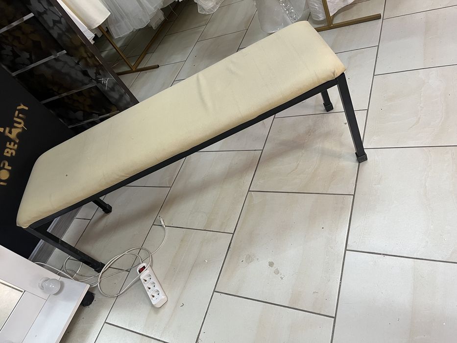 Вешалки стойки продаю