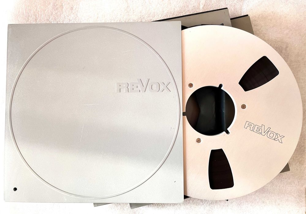 Benzi magnetofon cu role metalice 26,5