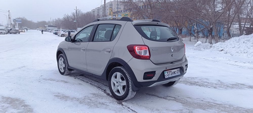 Продаю Рено Сандеро степвей