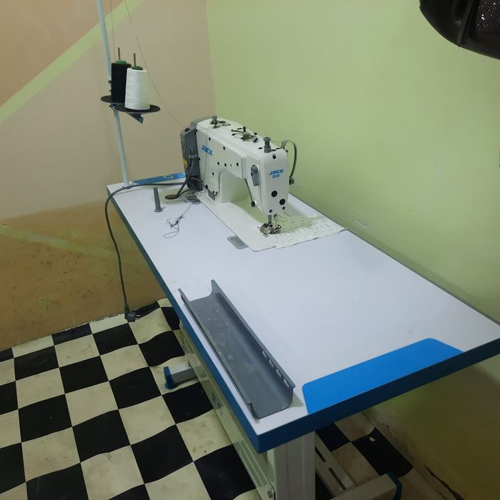 Швейная машинка Jeck