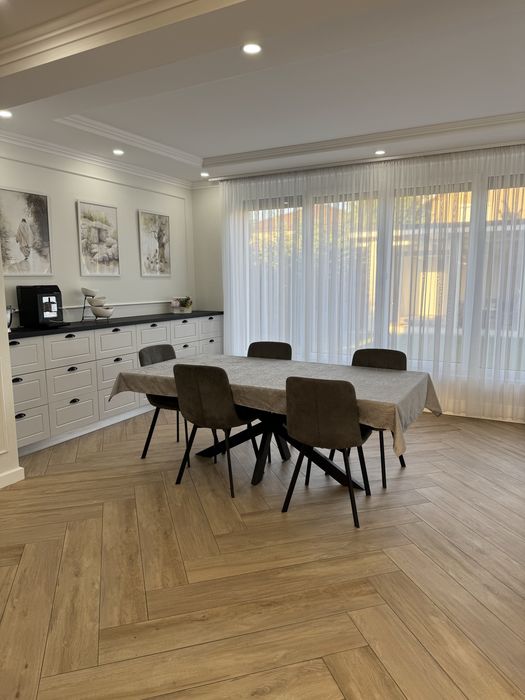 REFUGIU DE EXCEPTIE  casa pe marginea Lacului   in  chisoda