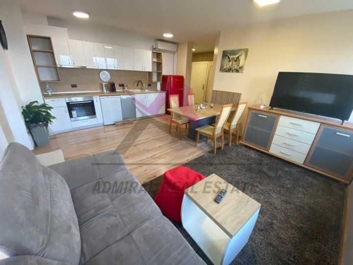 Тристаен -затворен комплекс -Траката