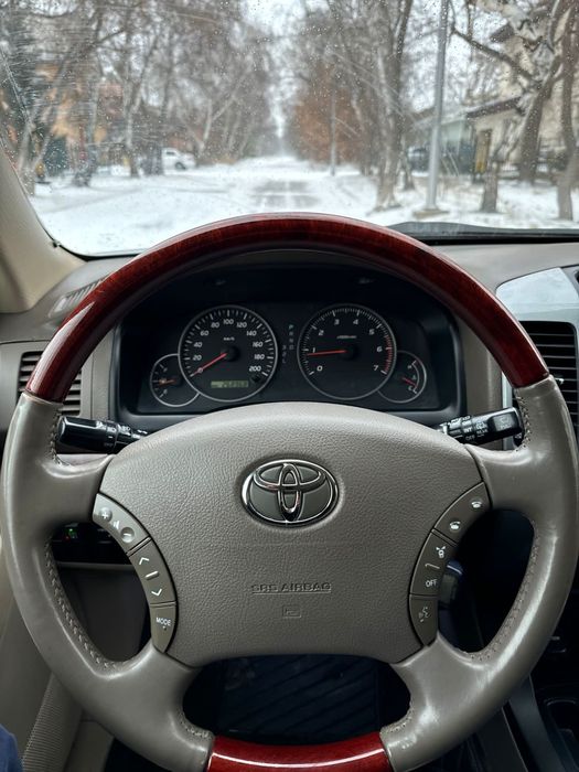Решетка радиатора Toyota Prado 120 gx470