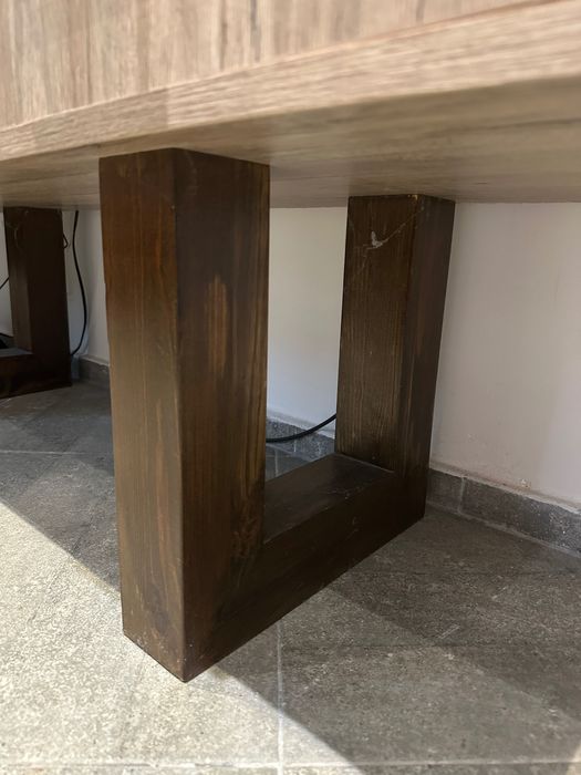 Дизайнерски ТВ шкаф, изработен по поръчка