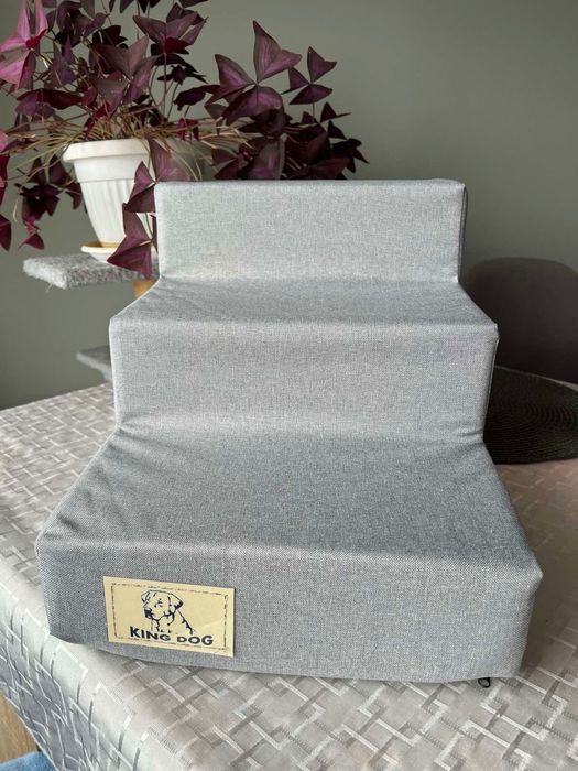 Продавам нова дунапренена стълба за куче / малко кученце