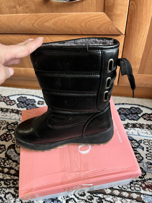 Продам новые сапоги