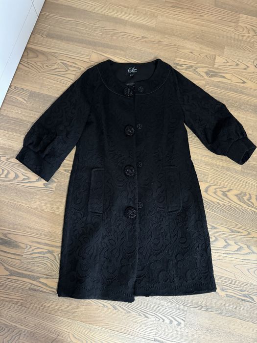 Pardesiu Nissa din dantela negru