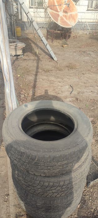 Зимняя резину 245/65/17